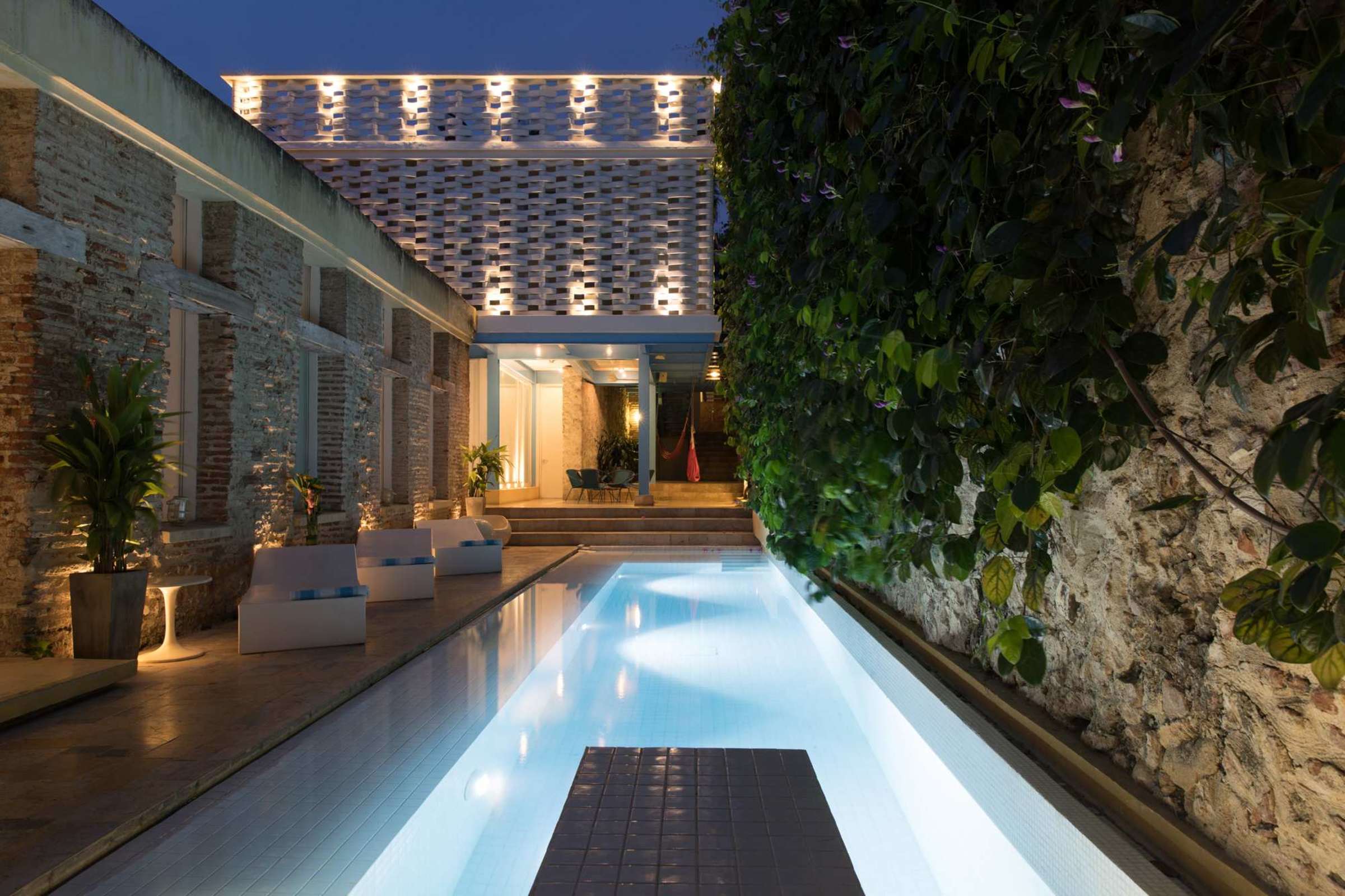 NOK Luxury 6BR with 24/7 Staff, Pool at Getsemani